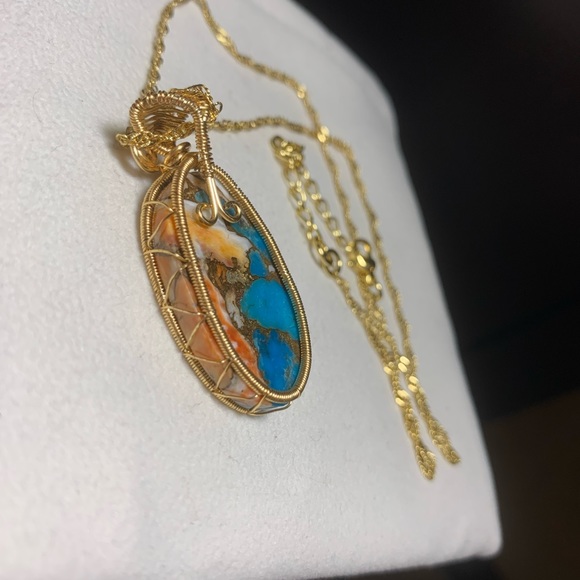 *BRAND NEW* Oyster Copper Turquoise Stone Wire Wrapped Necklace - Picture 2 of 5
